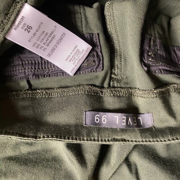 Level99 Woodland Green Skinny Leg Utility Cropped Pants Women's Size 26 - Picture 7 of 9